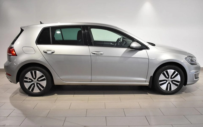 Volkswagen Golf cena 56000 przebieg: 93000, rok produkcji 2018 z Ostrołęka małe 211